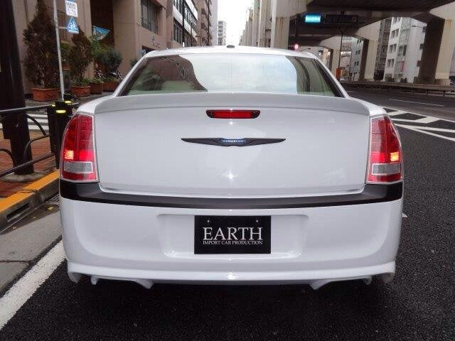 VeilSide CHRYSLER 300(ABA-LX36) ★USA★MODEL Rear Spoiler (FRP)