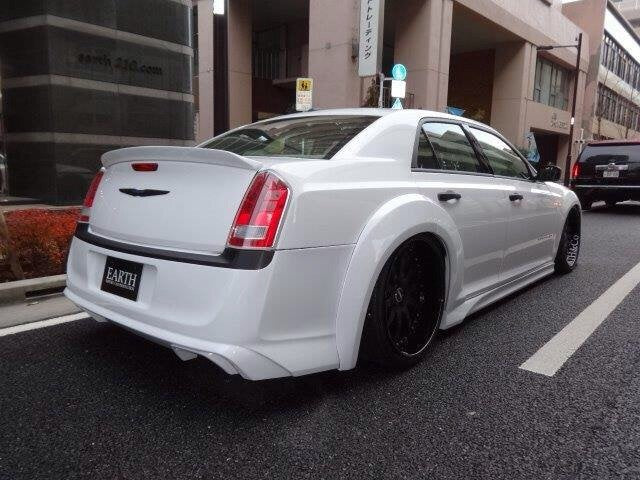 VeilSide CHRYSLER 300(ABA-LX36) ★USA★MODEL Rear Spoiler (FRP)