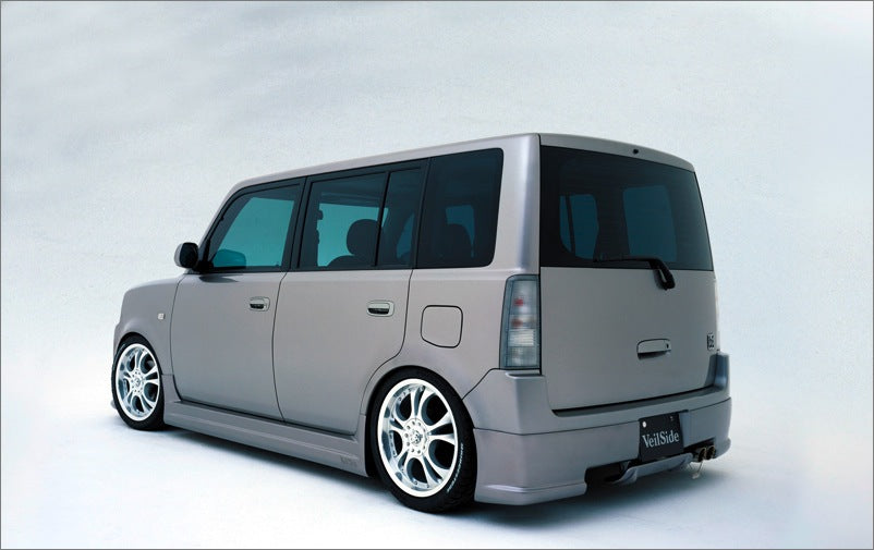 VeilSide Toyota bB NCP30/31 C-CLASS Side Skirt